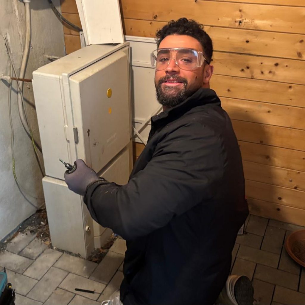 WhatsApp Image 2025-09-24 at 00.03.30_4fa64ef4